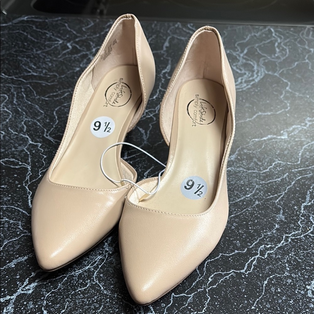 Life Stride Cream Heels with Pointed Toe and Low Heel